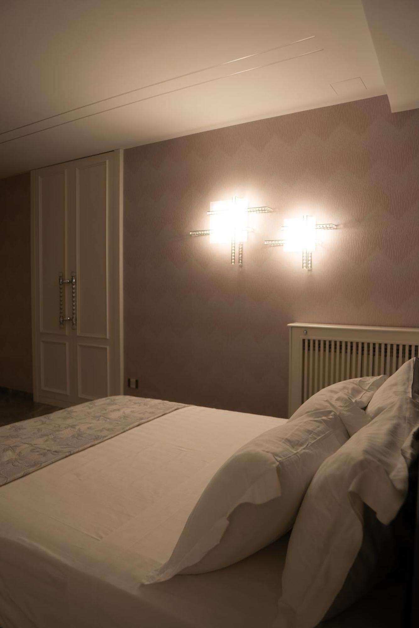 Suite D'Elite Chiaia Napoli Exterior foto