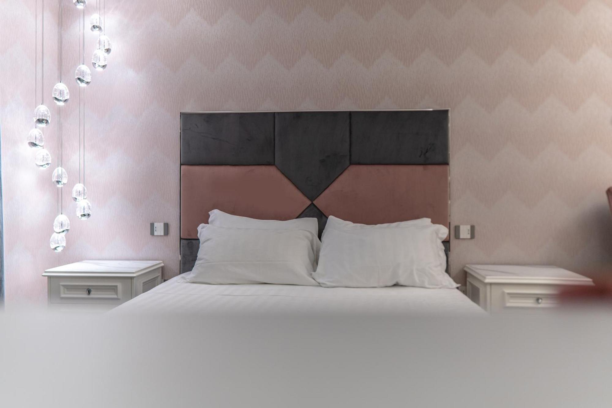 Suite D'Elite Chiaia Napoli Exterior foto